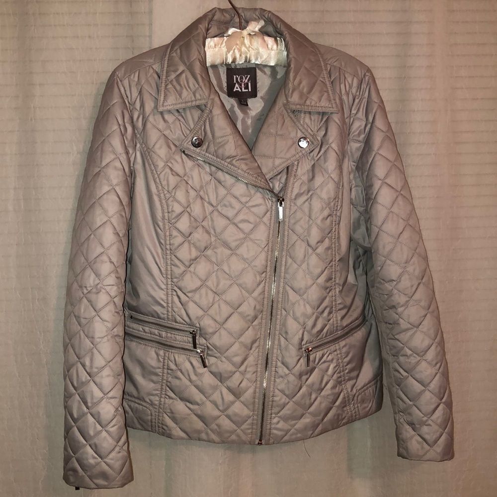 roz &ย ALIโL Moto Style Silver Gray Quilted Insulated Full ZipโJacket
